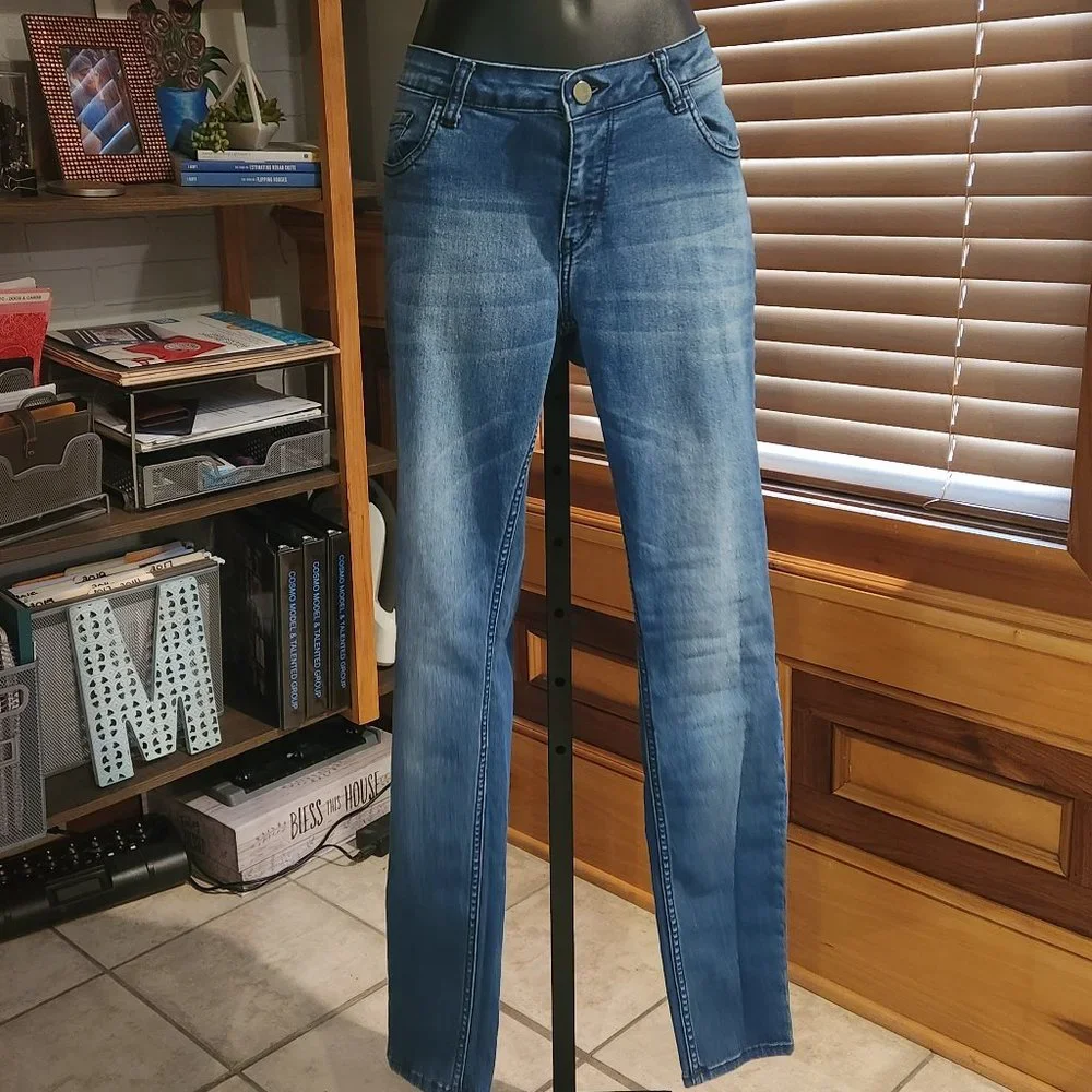 .Dressberry Jeans - Picture 1 of 5